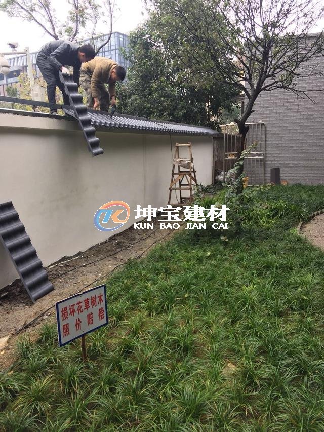 輕質仿古一體瓦讓火鍋店門庭裝飾更加簡單方便快捷